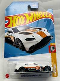 Колекційна машинка Хот Вілс Hot Wheels Aston Martin Vantage GTE