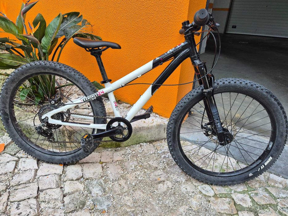 Bicicleta Montanha Commençal Ramones 24 – MTB Criança/Júnior