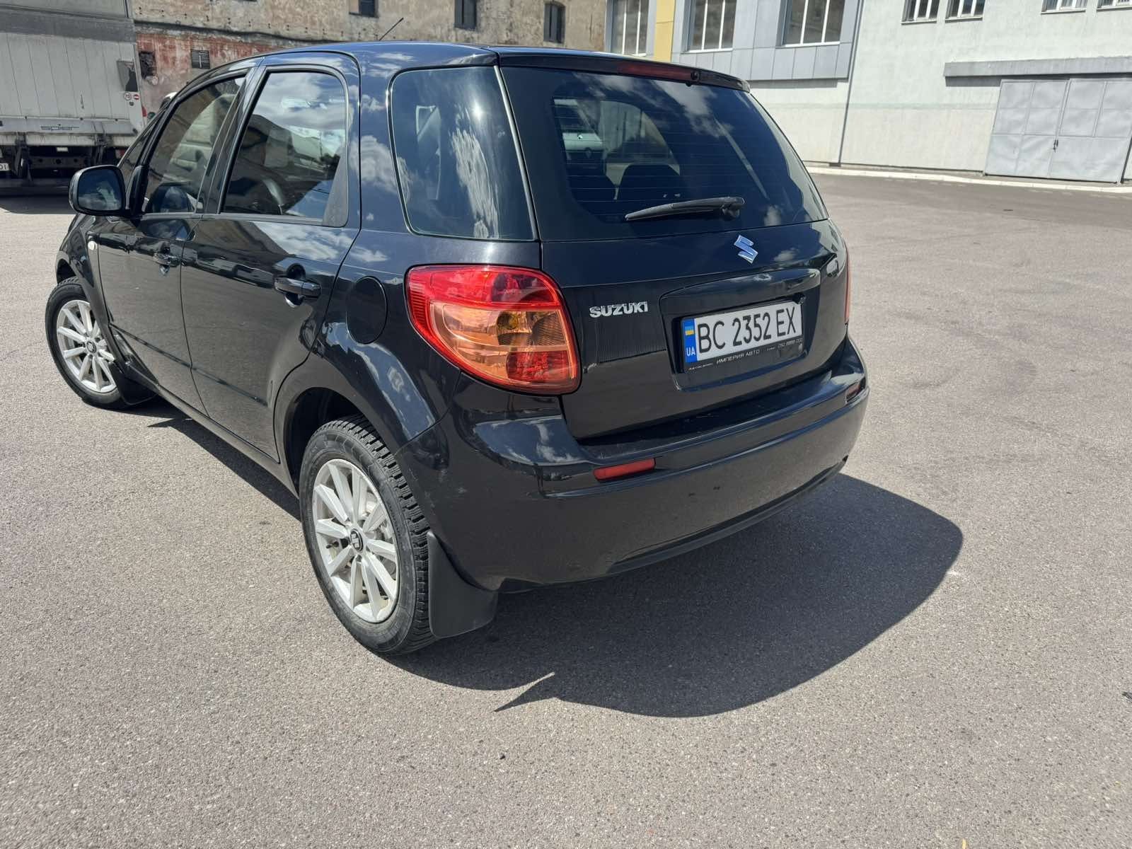 Suzuki SX-4 сузукі