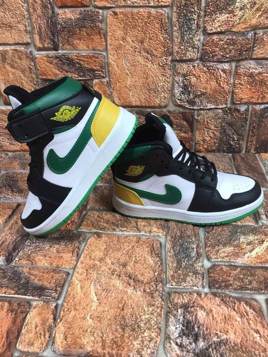 Взуття дитяче  кросівки дитячі хаїтопи  NIKE JORDAN