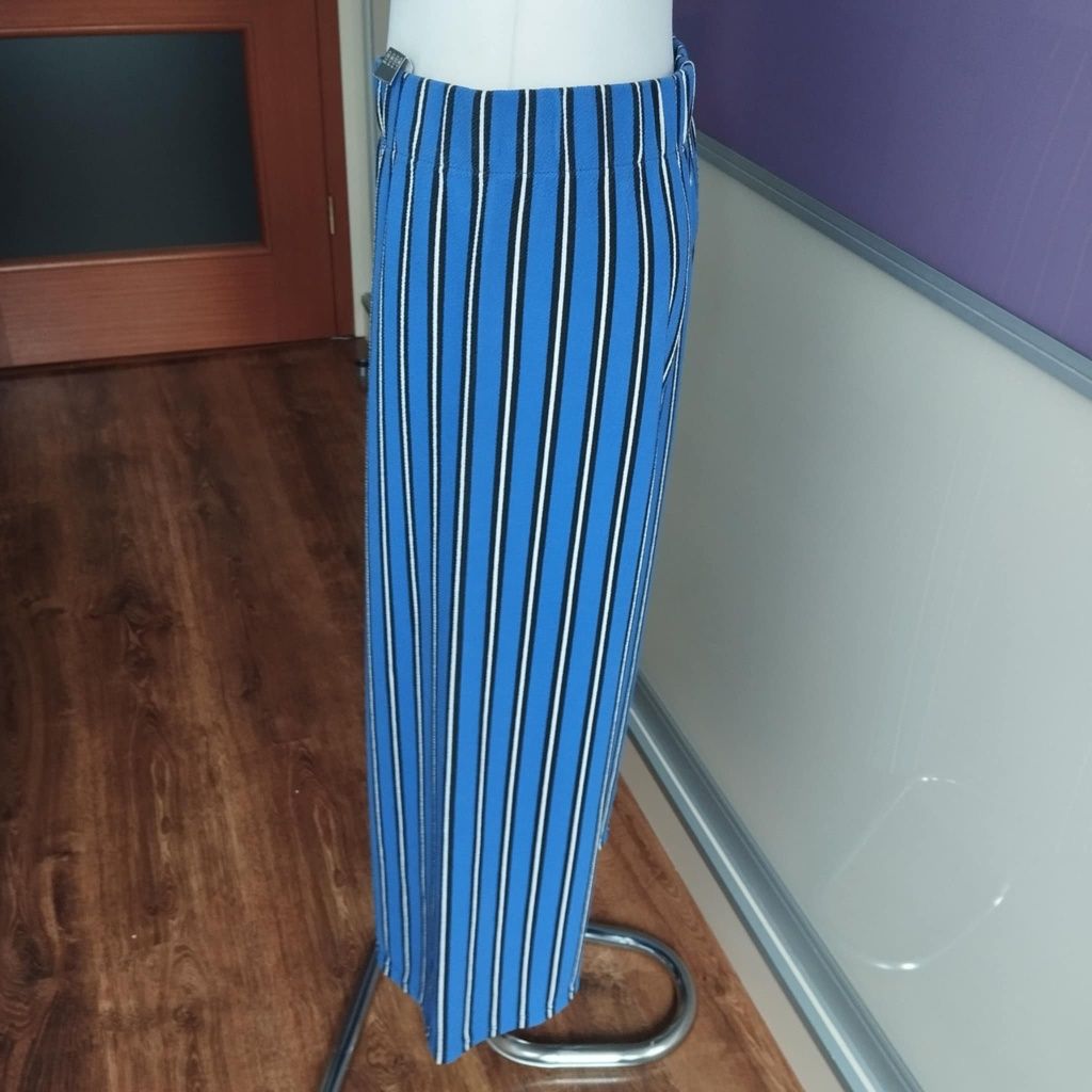 Spodnie szerokie nogawki