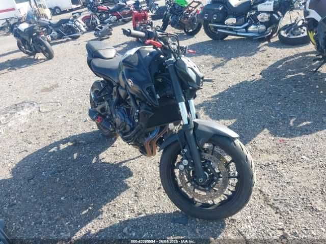 YAMAHA MT07 2022 ямаха стріт