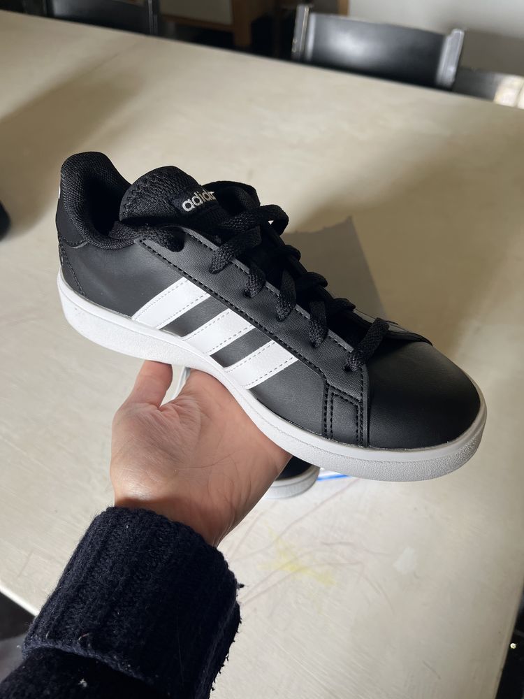 Sapatilhas novas Adidas