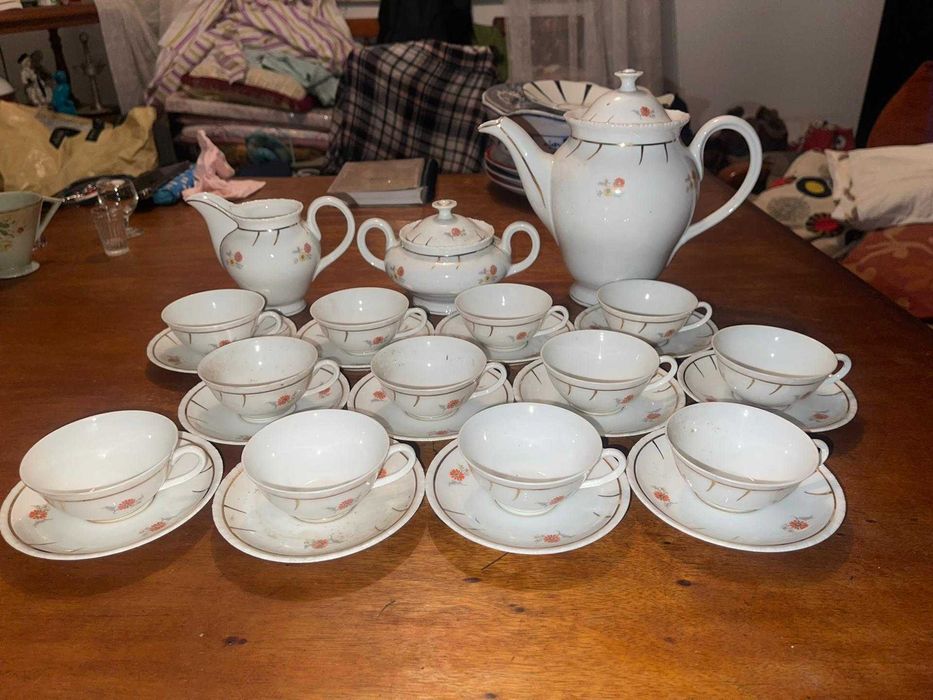 Vista Alegre conjunto de chá 27 peças anos 20 a 40