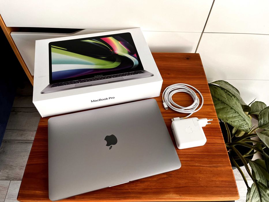 MacBook Pro 13” 2020 M1 / 16 GB RAM / 1 TB SSD (A2338) stan idealny