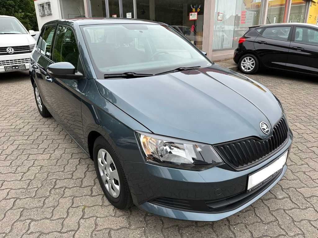 Бампер передній Skoda Fabia III разборка Шкода Фабія 3 запчастини