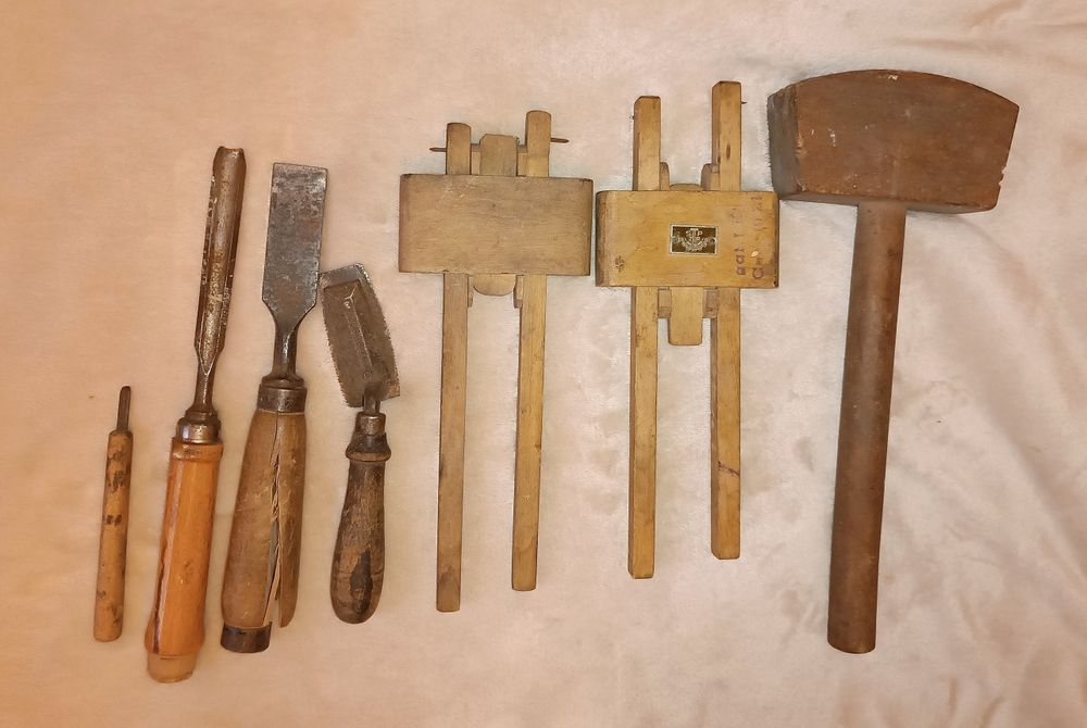 Stare narzędzia stolarskie