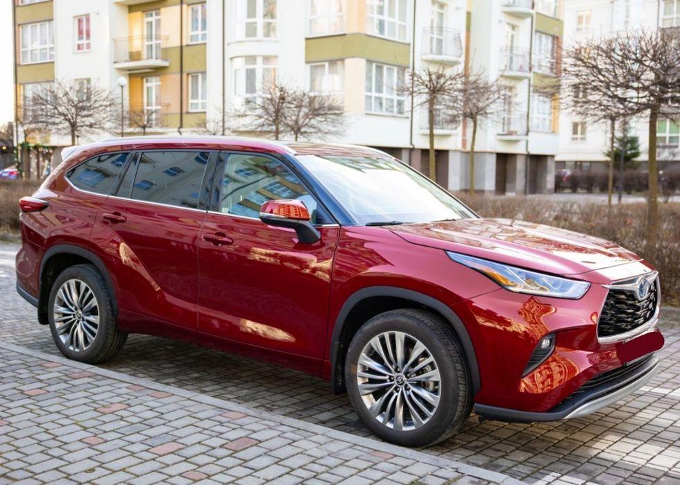 Тойота хайлендр гібрид Toyota  Highlander hybrid platinum 21р.