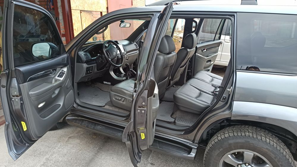 Toyota Land Cruiser Prado 120 2008 года