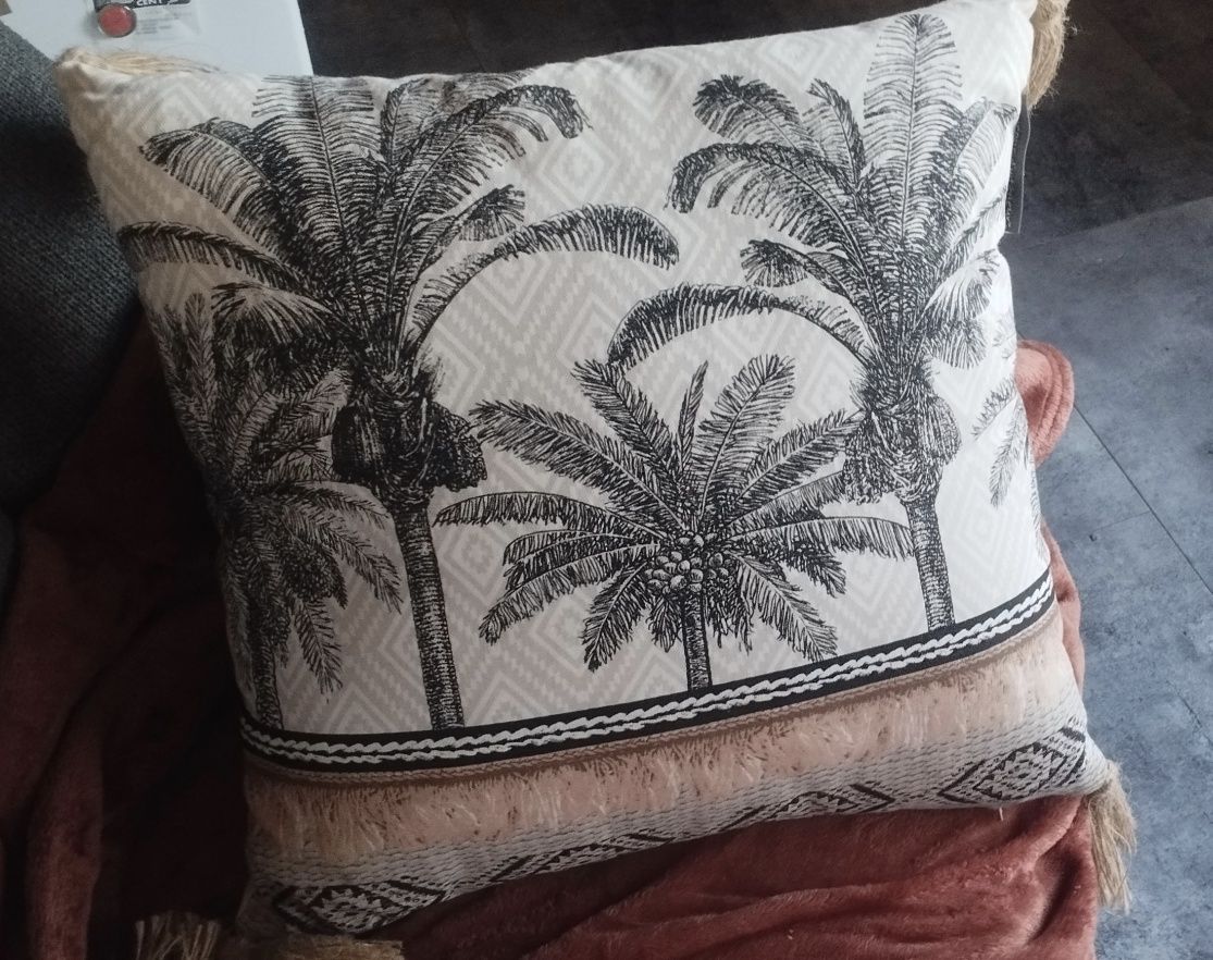 Komplet 2szt poduszka dekoracyjna 40x40 Boho beż chwosty juta jak nowe