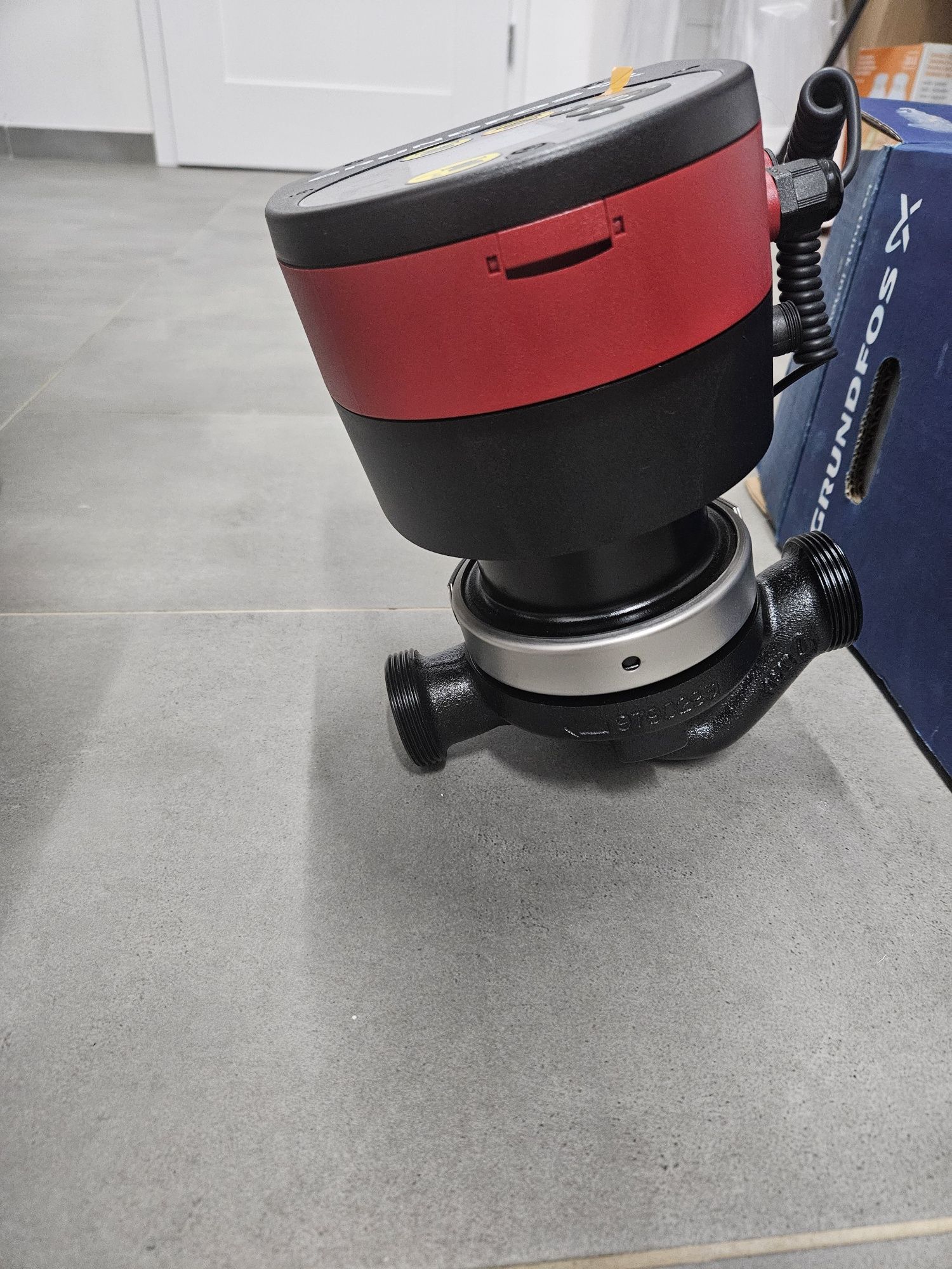 Pompa obiegową Grundfos Magna 3 nowa,  25 - 40 180