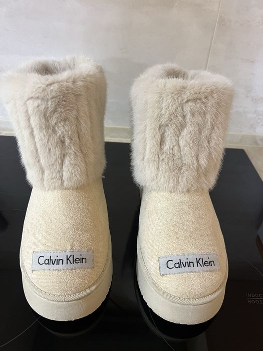 Продаю півчеревички «угі».Стан ідеальний, одягала лише один раз але за