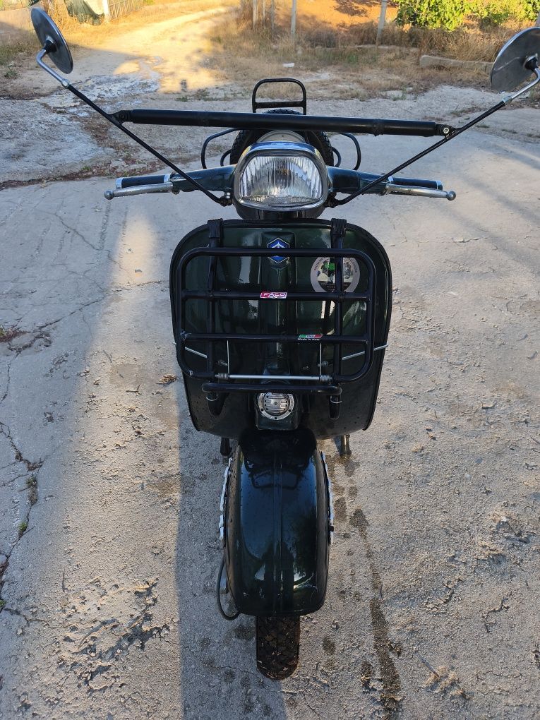 Vendo vespa 125 Sprinter 68 c/sidcar (em fase de fabrico) c/3 lugares