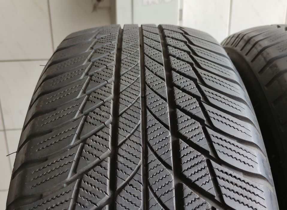 1x 225/60R18 Bridgestone Blizzak LM001 104H RunFlat 6,27mm