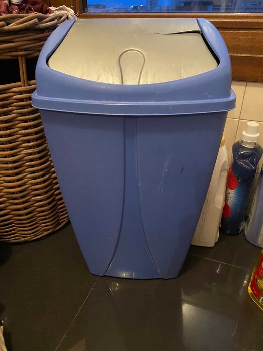 caixote do lixo acrílico azul alto para jardim