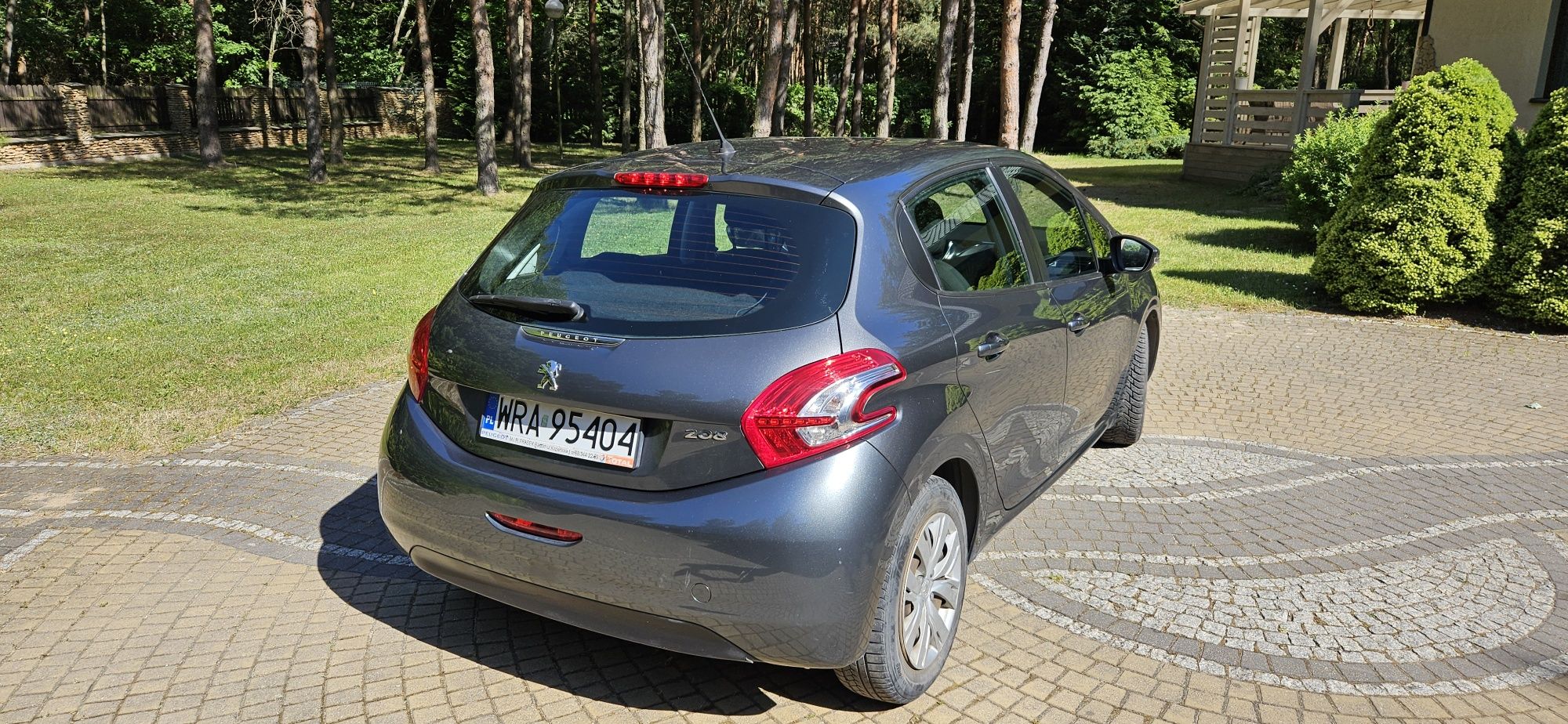 Peugeot 208 samochód  osobowy