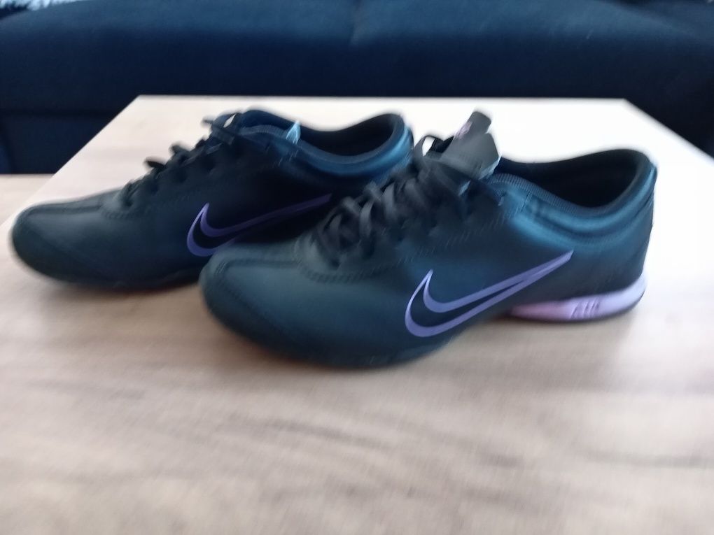 Adidasy czarne nike