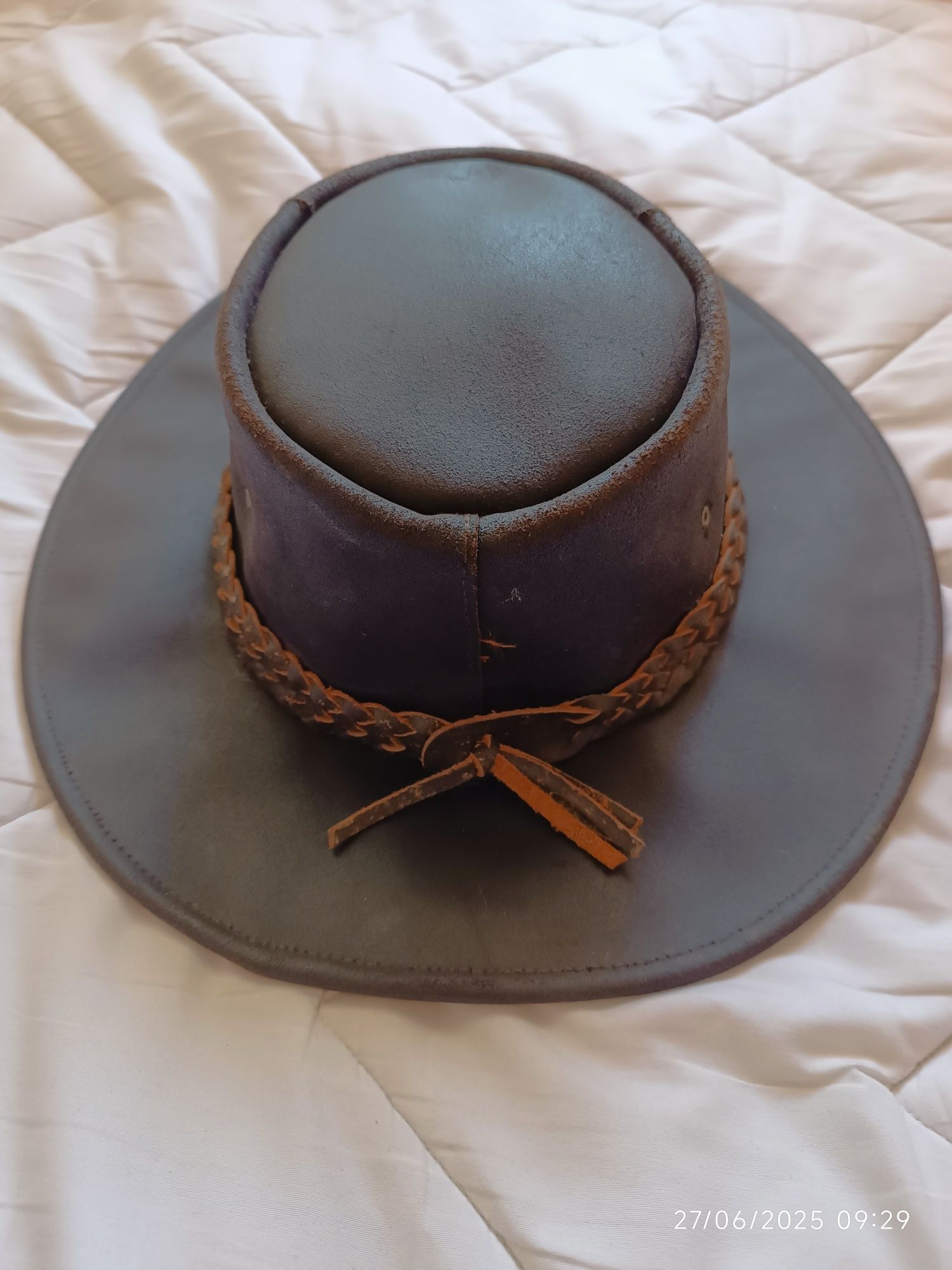 Chapéu Australiano em pele feito a mão