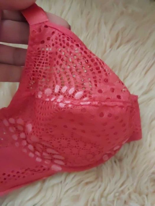 Бюстгальтер червоний 75в/80с,д