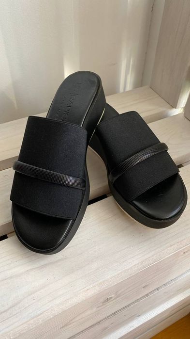 Продам жіночі шльопанці NR Parisardi