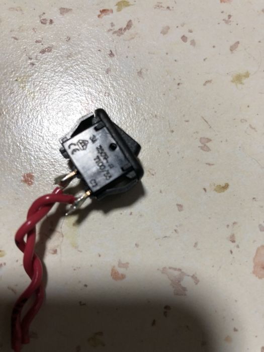 Кнопка включать / выключать