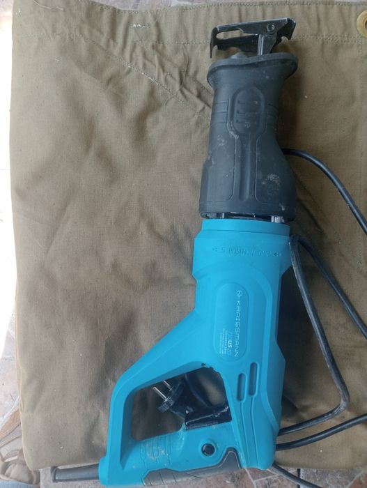 шабельна пила KRAISSMANN 710 US 20