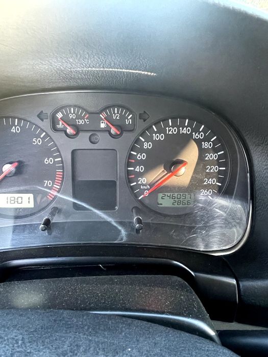 Продаю машину Volkswagen