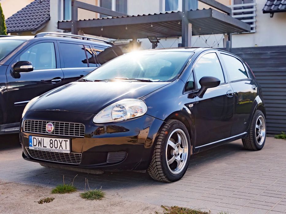 Fiat Grande Punto Nowy rozrząd, akumulator - opony zimowe, alufelgi