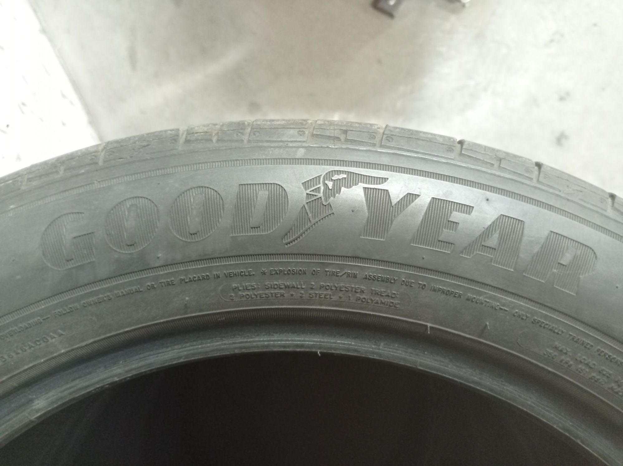 Шини бу літо 235/55 R19 Goodyear