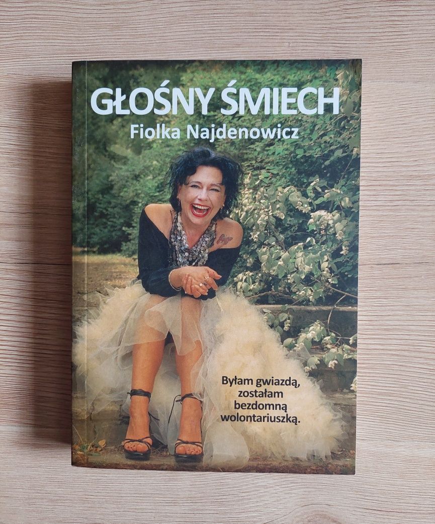 Głośny śmiech - Fiolka Najdenowicz