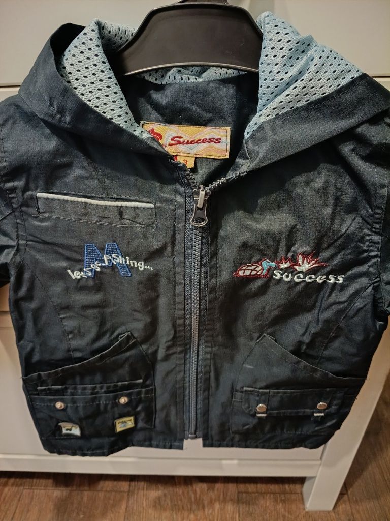 Kurtka chłopięca przeciwdeszczowa 92/98