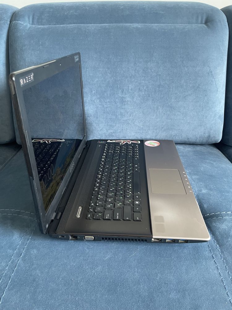 Ноутбук ASUS K75VM / 17.3” / Core i5 / 12 ГБ ОЗП / GeForce