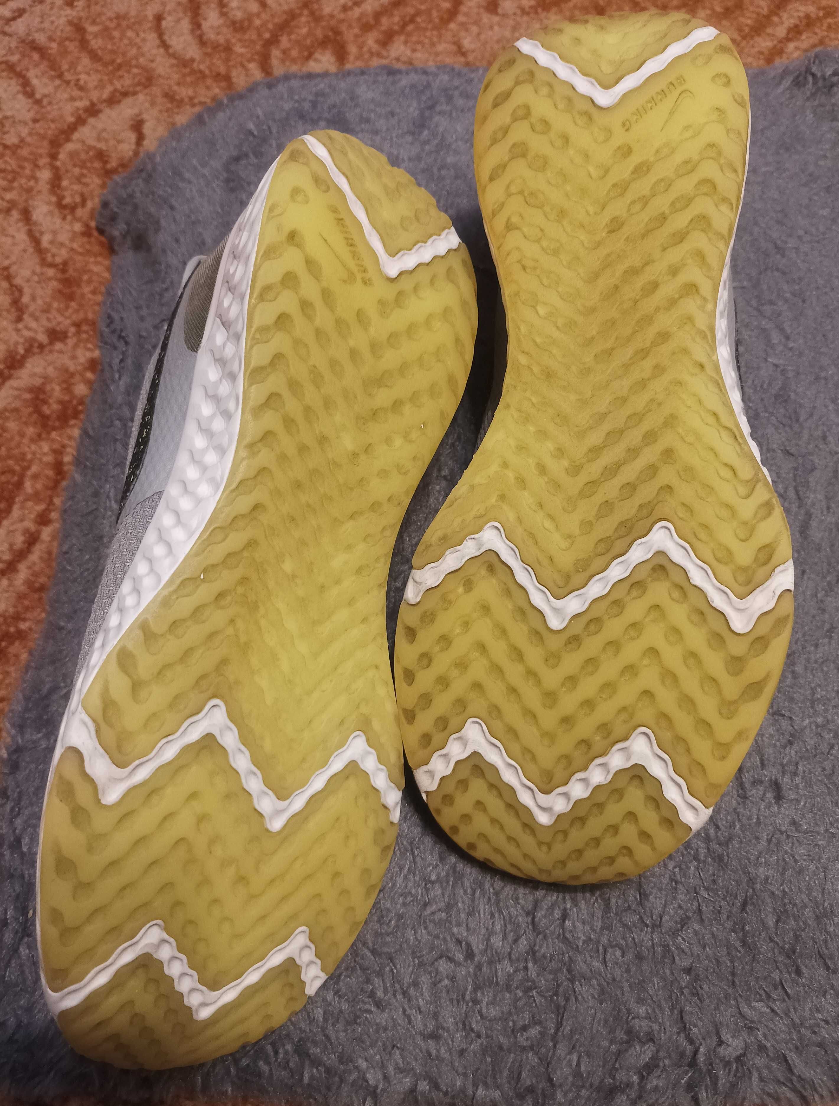 Buty Nike Revolution 5 rozmiar 42