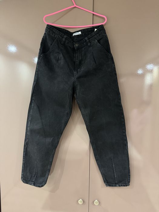 Черные стильные джинсы (бойфренды, бананы)