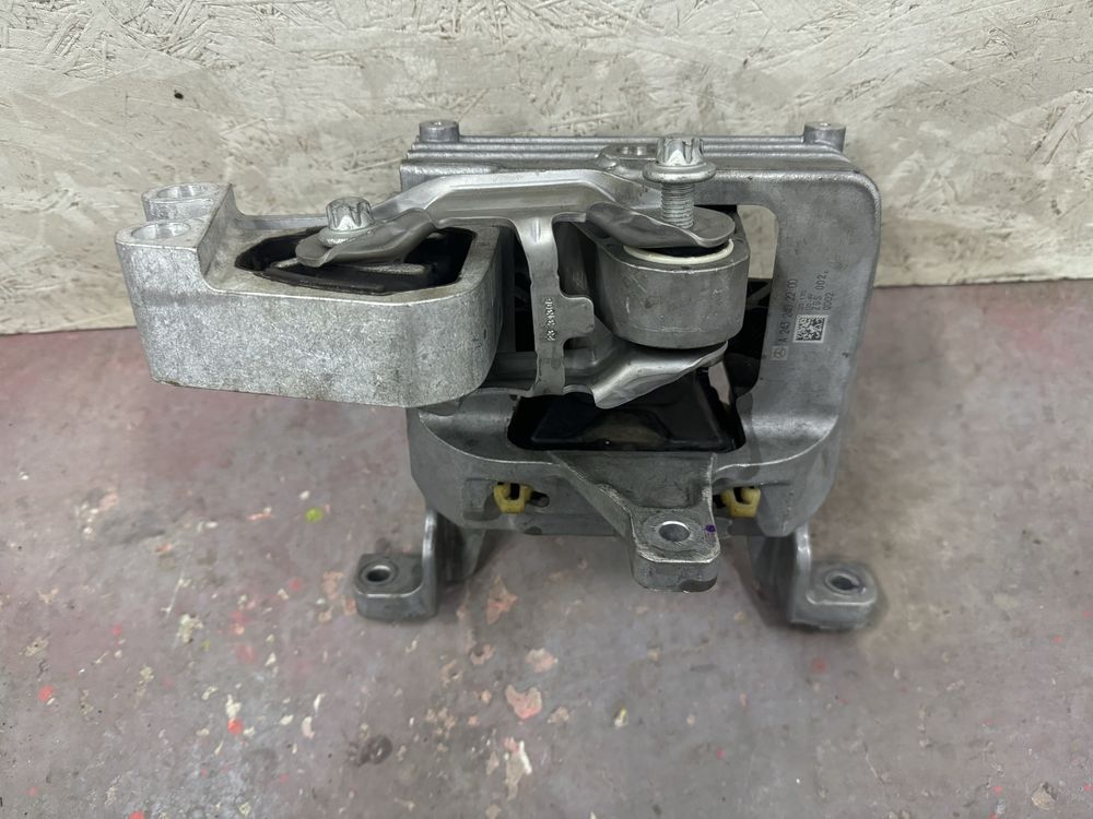 Подушка елетро двигуна EQB 250+ X243 Гидро подушка правая Mercedes