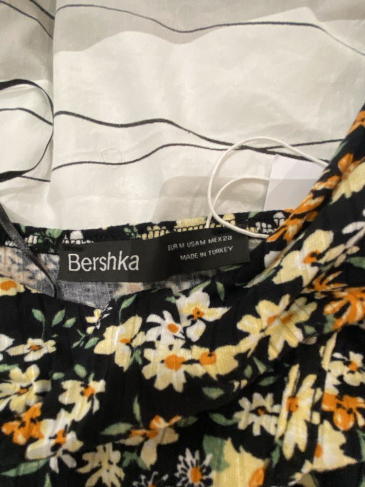 Vestido florido - Bershka
