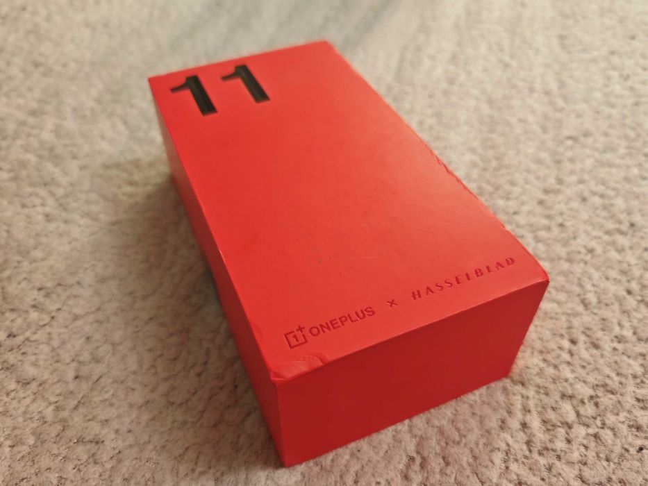 Smartfon OnePlus 11 16 GB / 256 GB 5G czarny JAK NOWY