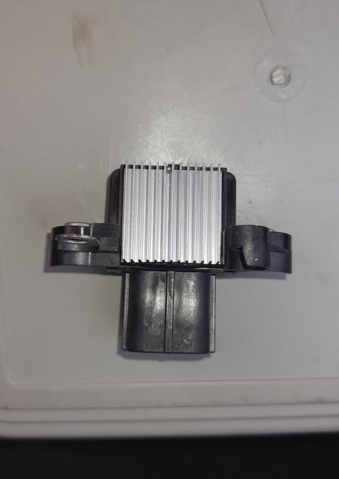 Реле регулятор напруги (шоколадка) генератора ford 3.5 V6 VRH2009242