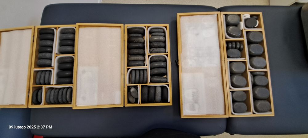 Podgrzewacz  17. L do masażu gorącymi kamieniami + trzy zestawy kamien