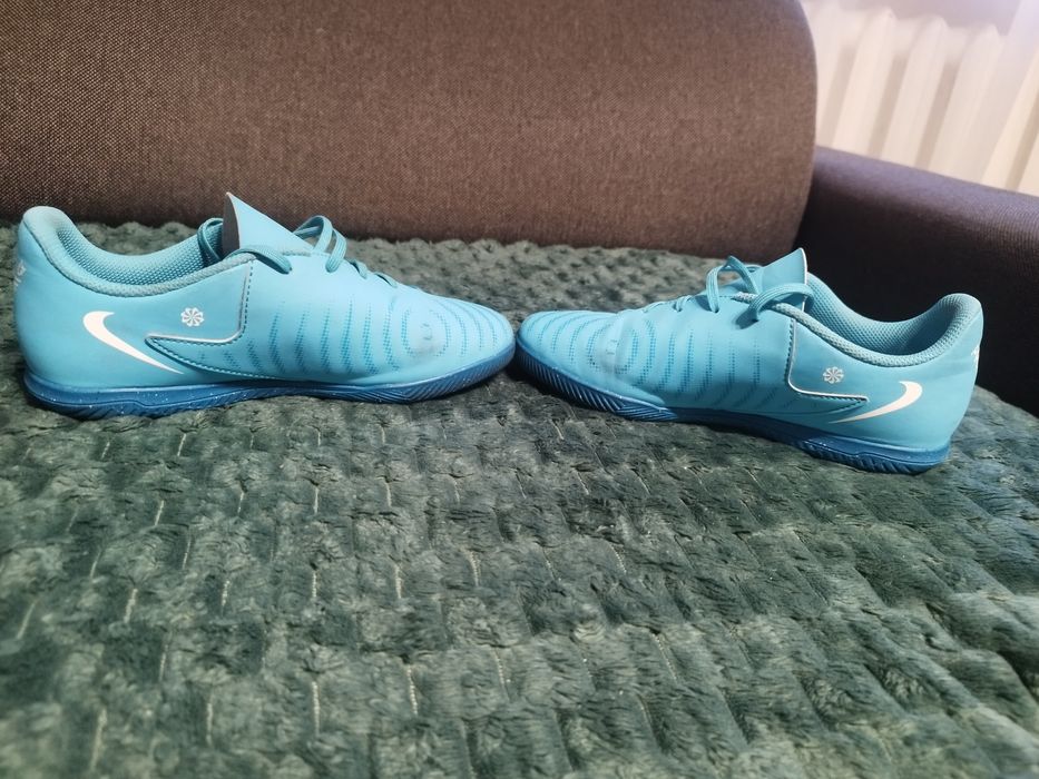 Sprzedam Buty Halowe Nike