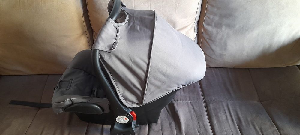 Carrinho de passeio e bebê conforto Maldivas