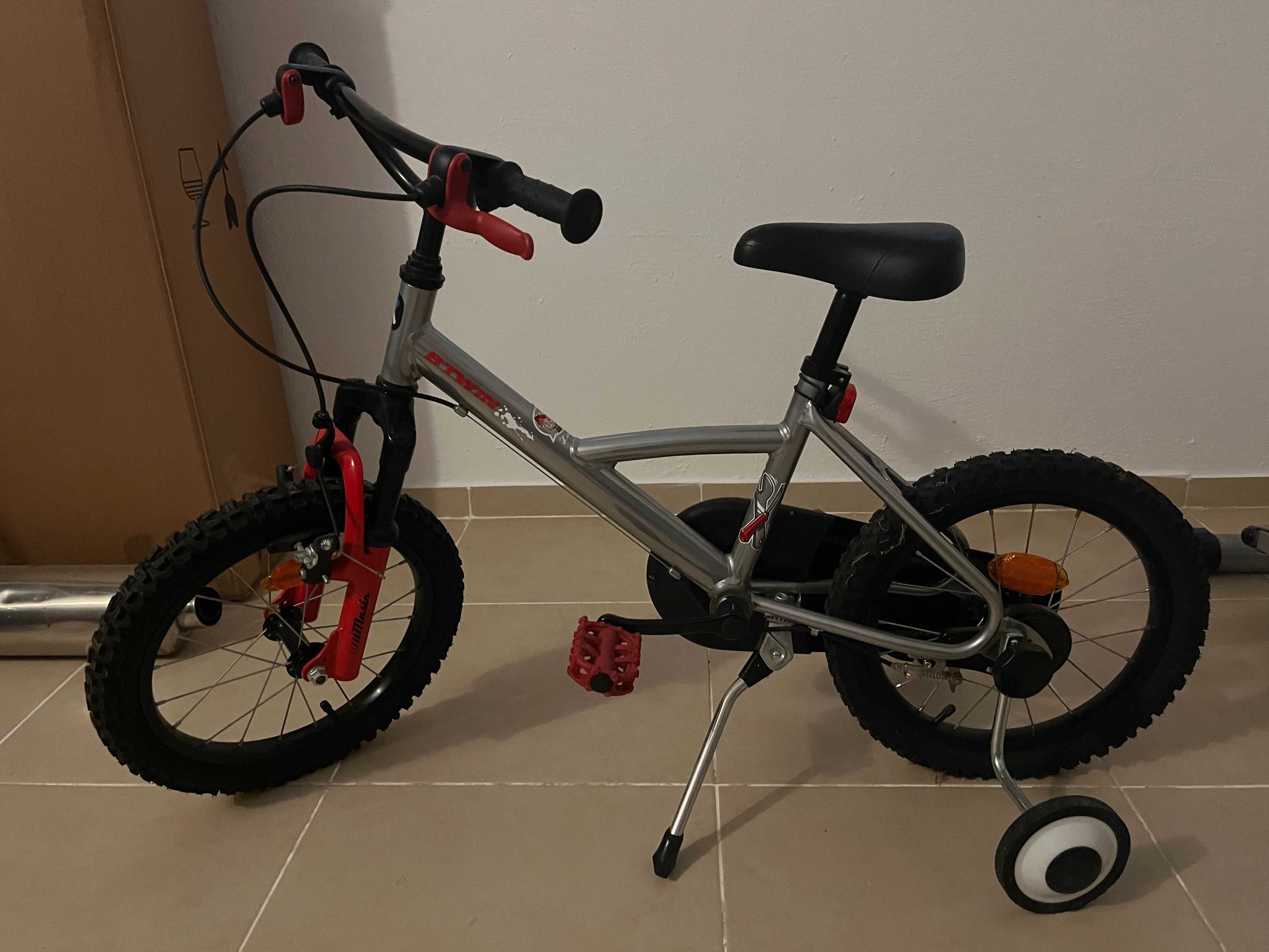 Bicicleta criança com rodinhas