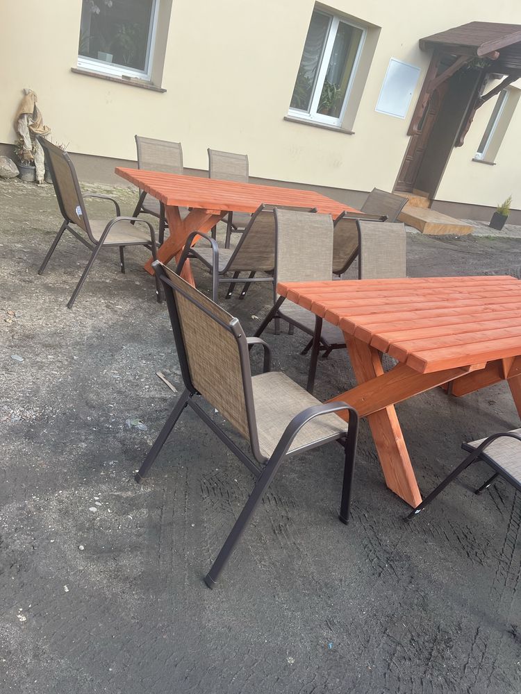 Meble ogrodowe 6 krzedeł i stół