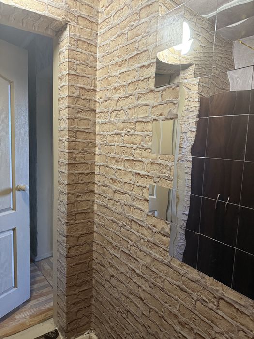 Свободна. Посуточно .Район жд.