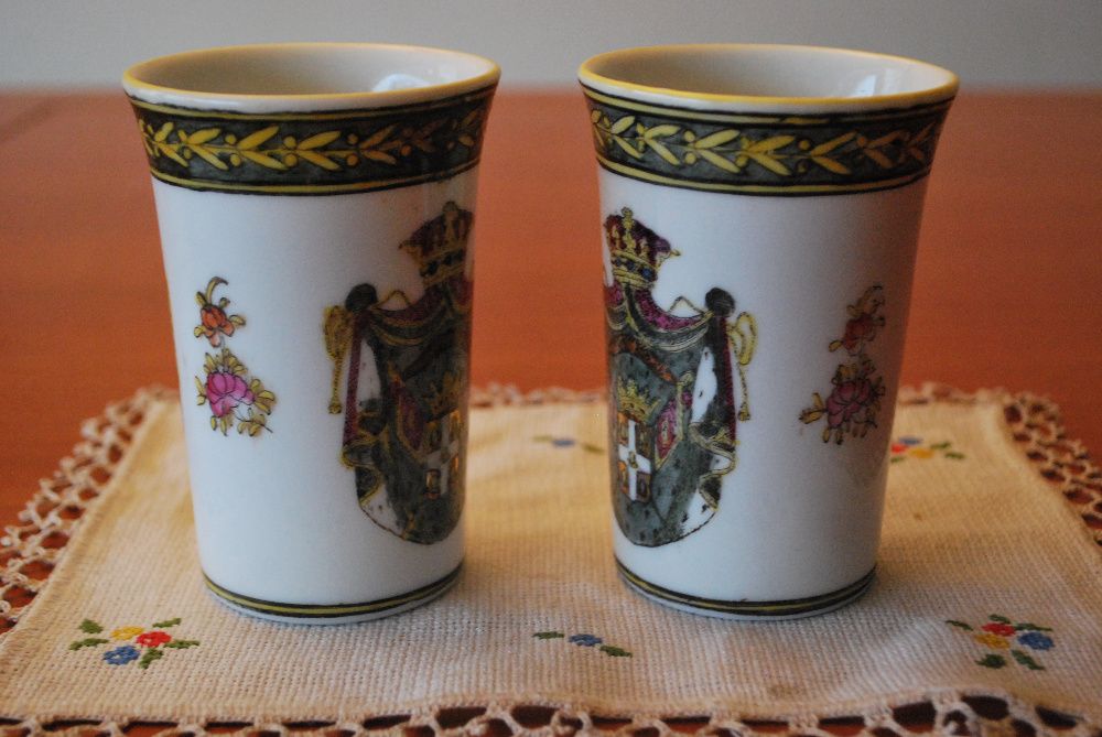 Vasos/Jarras Brasão Porcelana Chineses Pintados à Mão Relevo