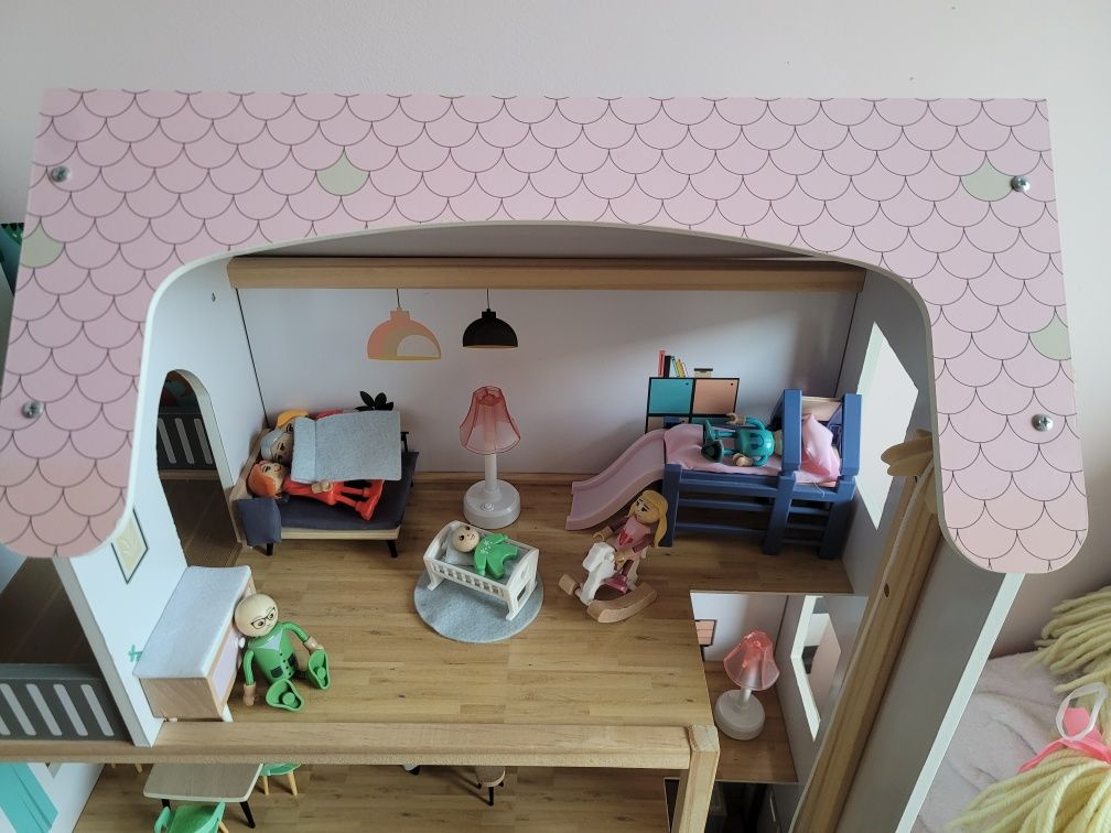 Drewniany domek dla lalek lidl