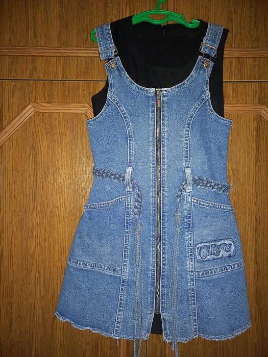 Сарафан для дівчинки у школу