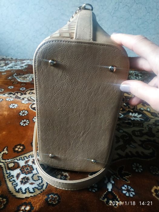 Сумка жіноча брендова.