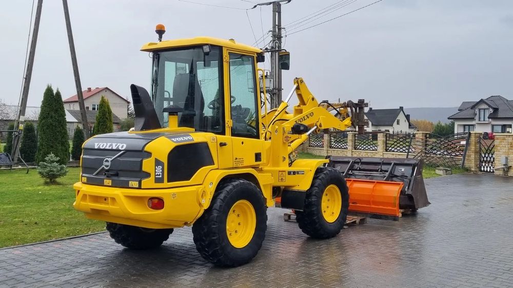 Volvo L30G/ 2018r/ 2900Mth/ Maszyna sprowadzona/  Ładowarka kołowa Volvo tj CAT Atlas