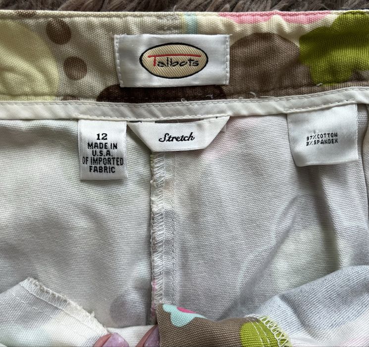 Жіночі укорочені штани з квітковим принтом